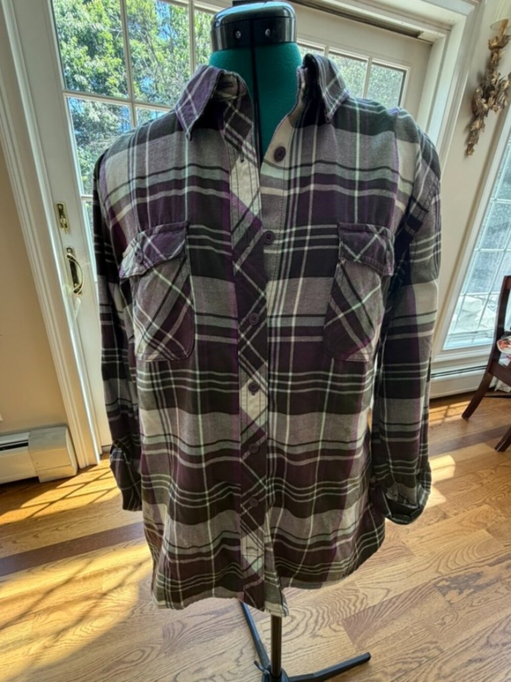 Duluth Trading Co. Women's Flannel Shirt-XL-Purple Plaid-Button Front Grundge